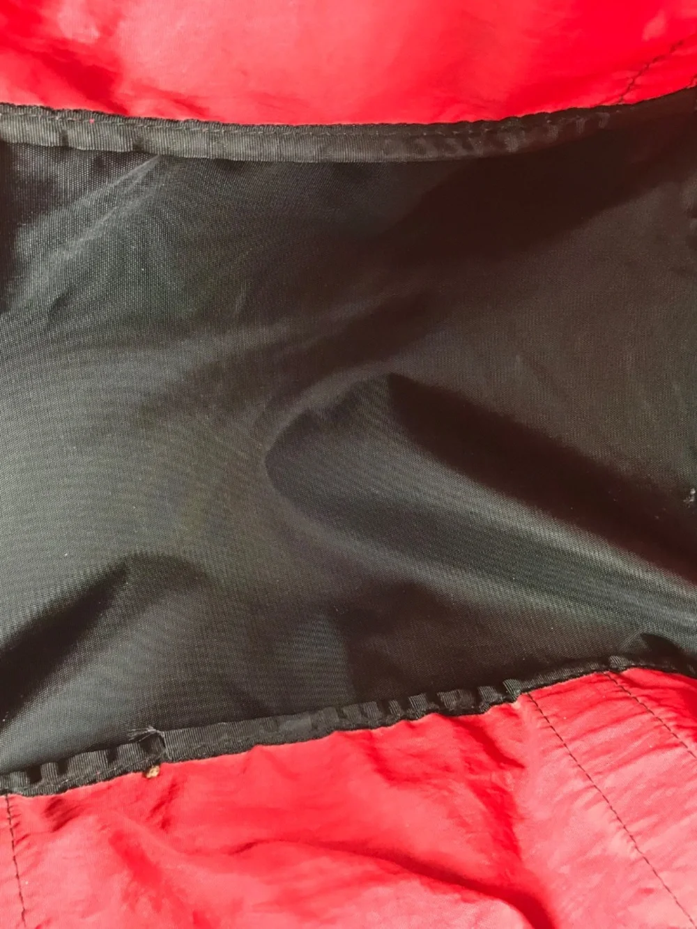 Vintage Eddie Bauer Red Duffel Gym Bag Goose Logo Shoulder Strap w/Handles